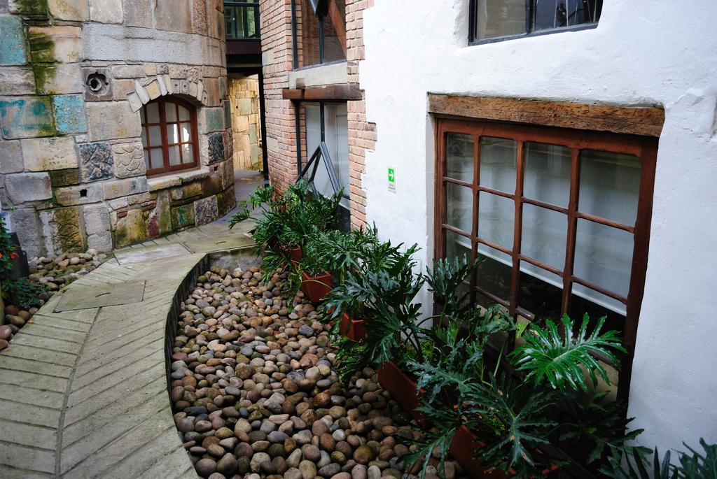 Hotel Casa De La Botica Bogota Exterior photo